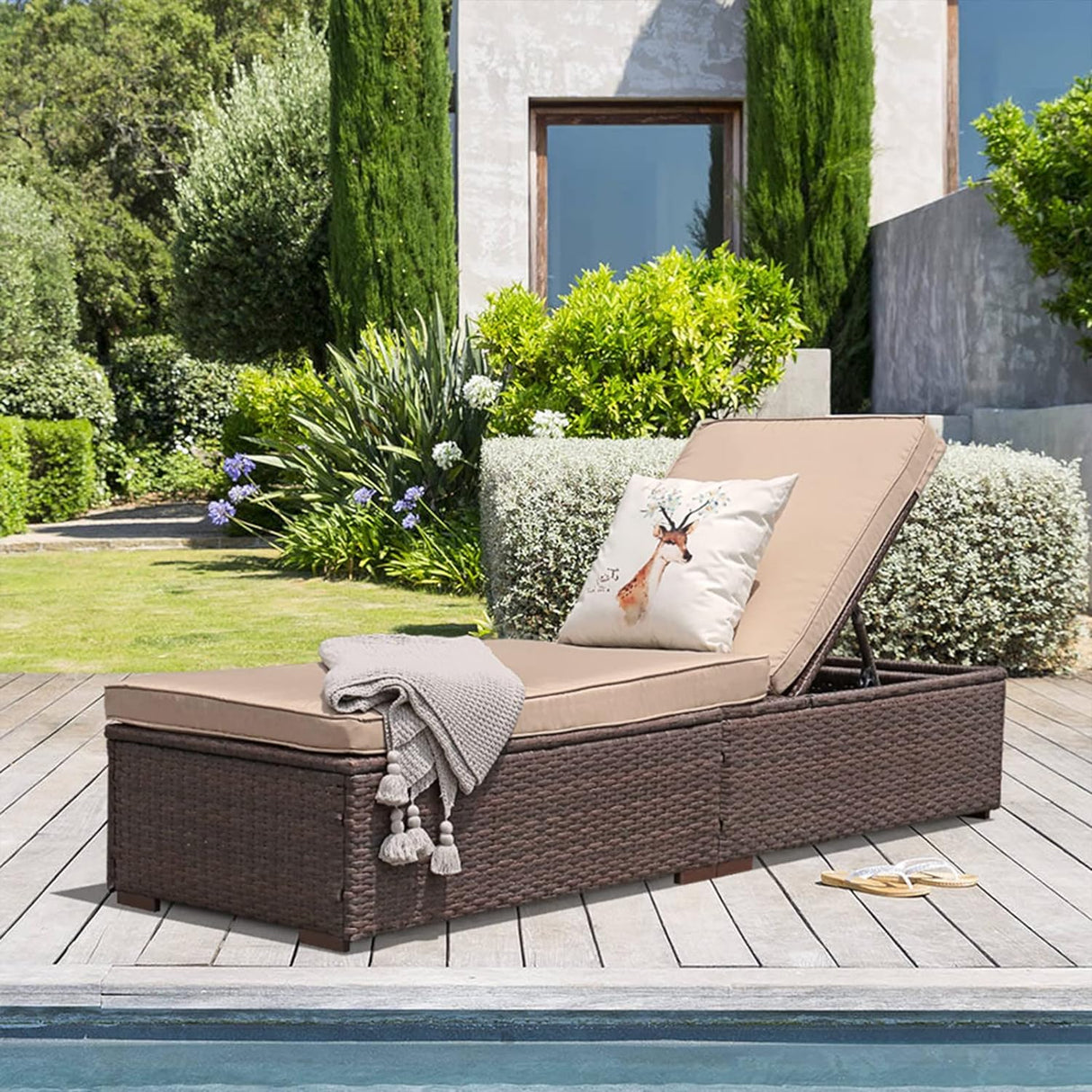 Outdoor Chaise Lounge Chair